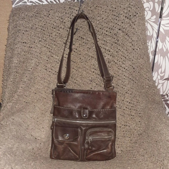 ROOTS-Venetian Village Prince-Crossbody-Chocolate Brown Tribe Leather-Excellent - Picture 1 of 9
